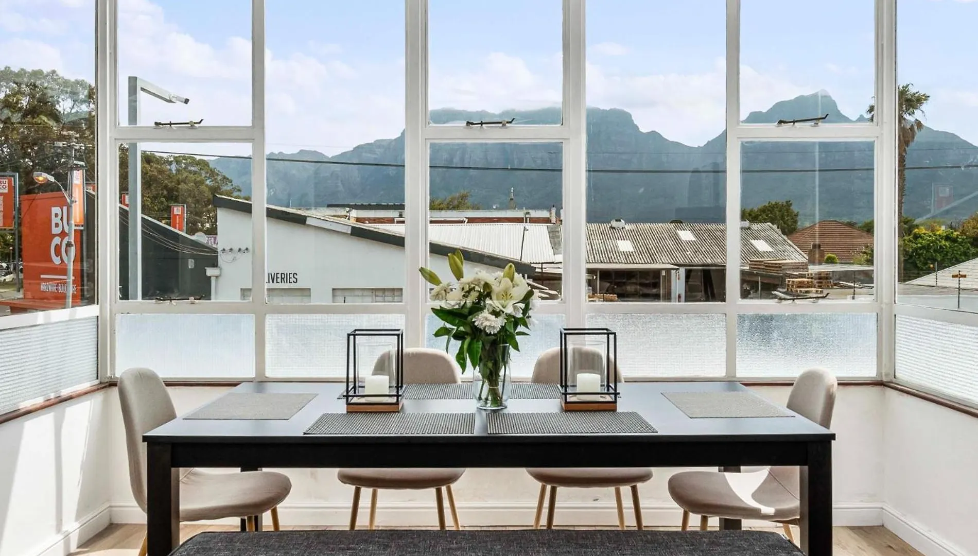 Apartment Ravensburg Retreat Modern 3-Bedroom With Mountain Cape Town