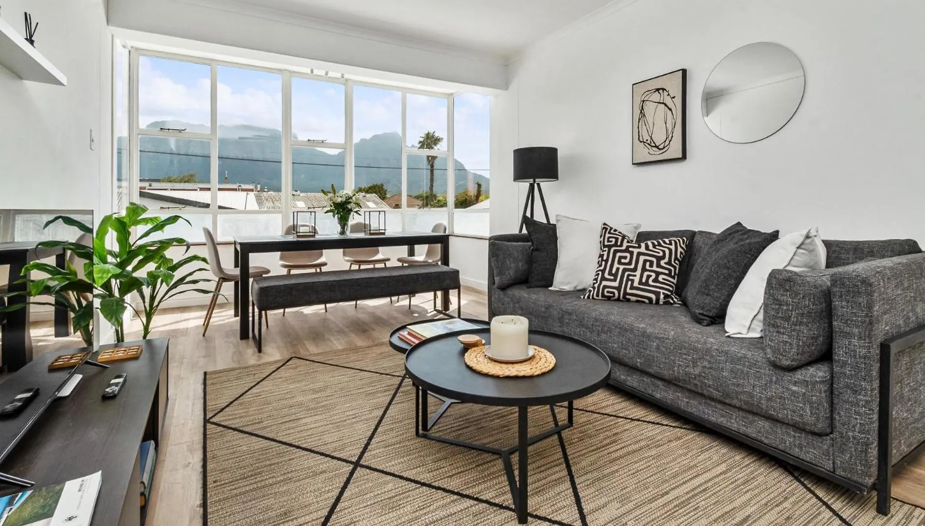 Ravensburg Retreat Modern 3-Bedroom With Mountain Cape Town Apartment